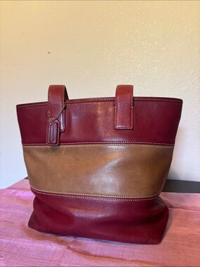 Coach Leather Colorblock Tote Bag Burgundy Tan D3S-9348 Cowhide Shoulder Bag